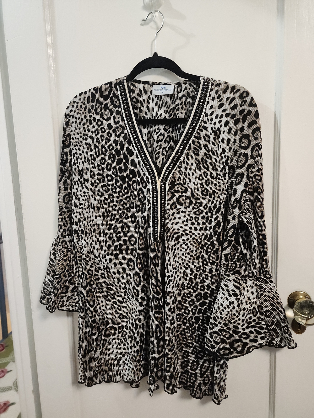 Leopard Print V-Neck Bell Sleeve Blouse - Black & Cream